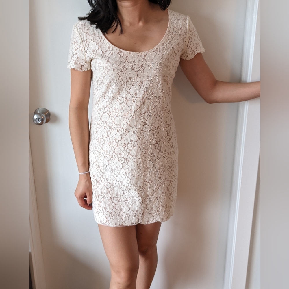 Aritzia Talula Oji Lace Dress Size Medium Blush Pink